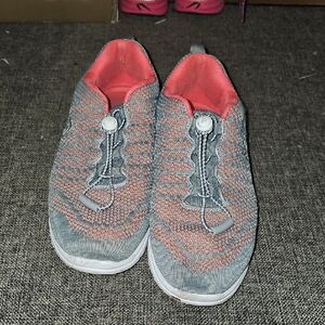 Propét Womens Travel Walker Evo Slip On Shoes Grey/Coral 9.5